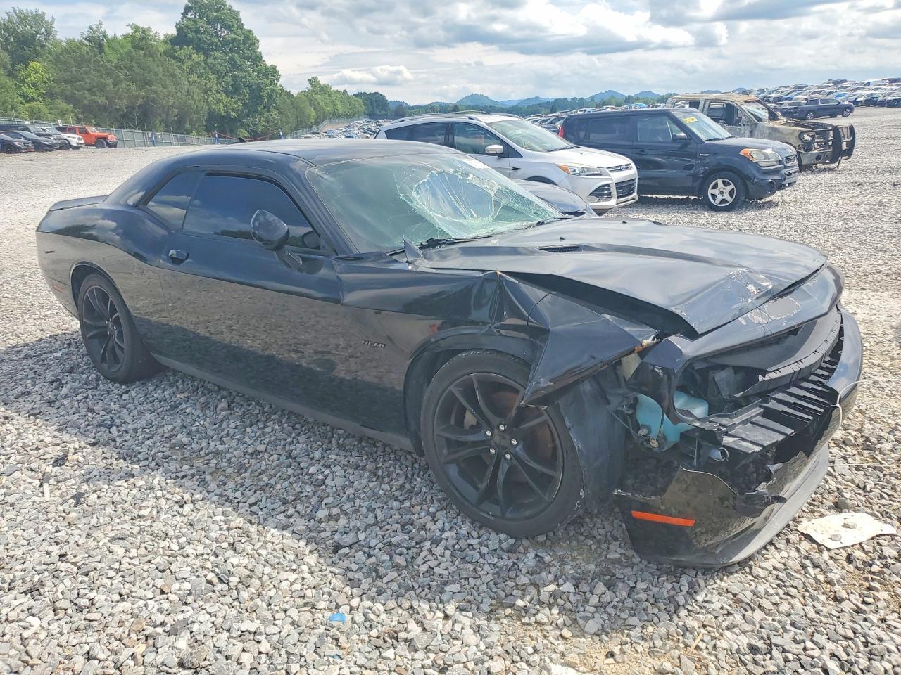 Dodge Challenger - zdjęcie 4