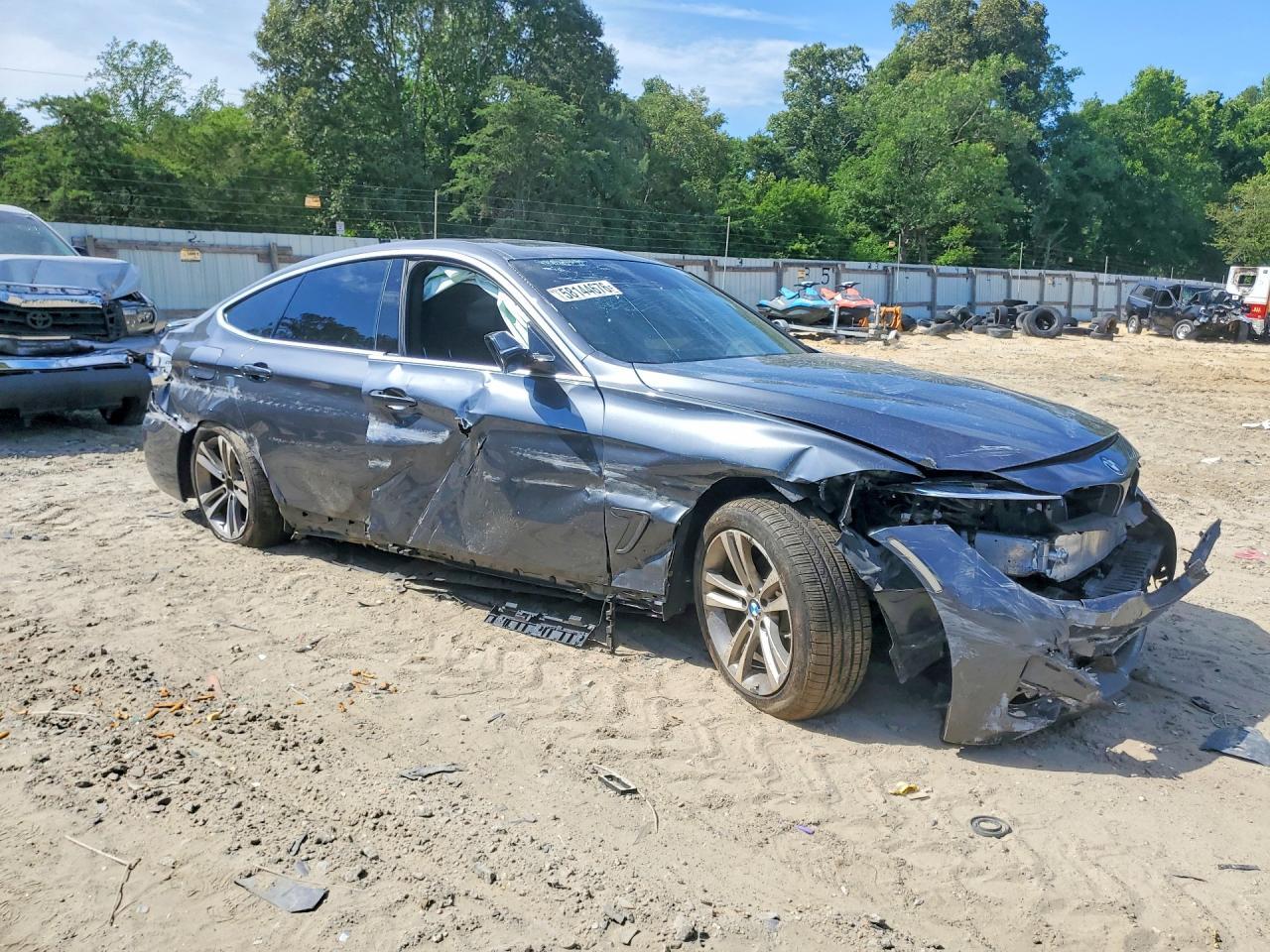 2018 BMW Seria 3 330i - zdjęcie 4