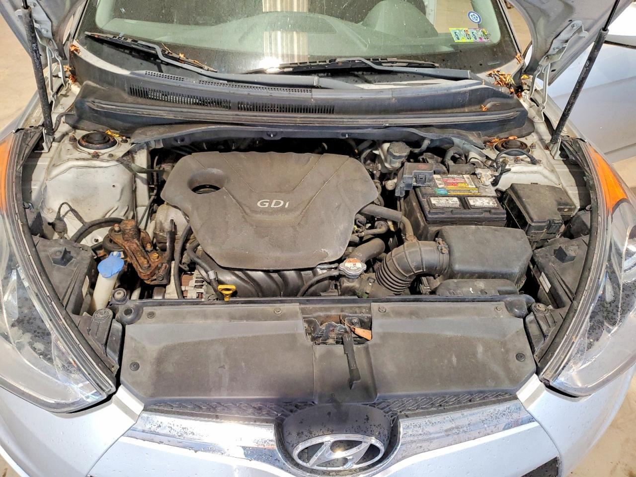 2013 Hyundai Veloster Base - zdjęcie 11