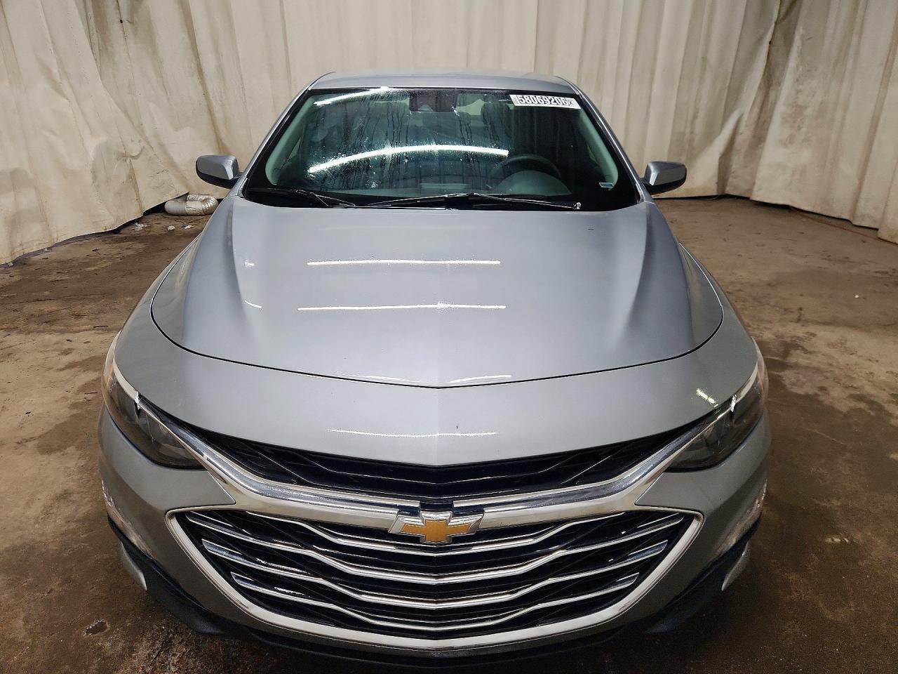 2025 Chevrolet Malibu Lt - zdjęcie 5