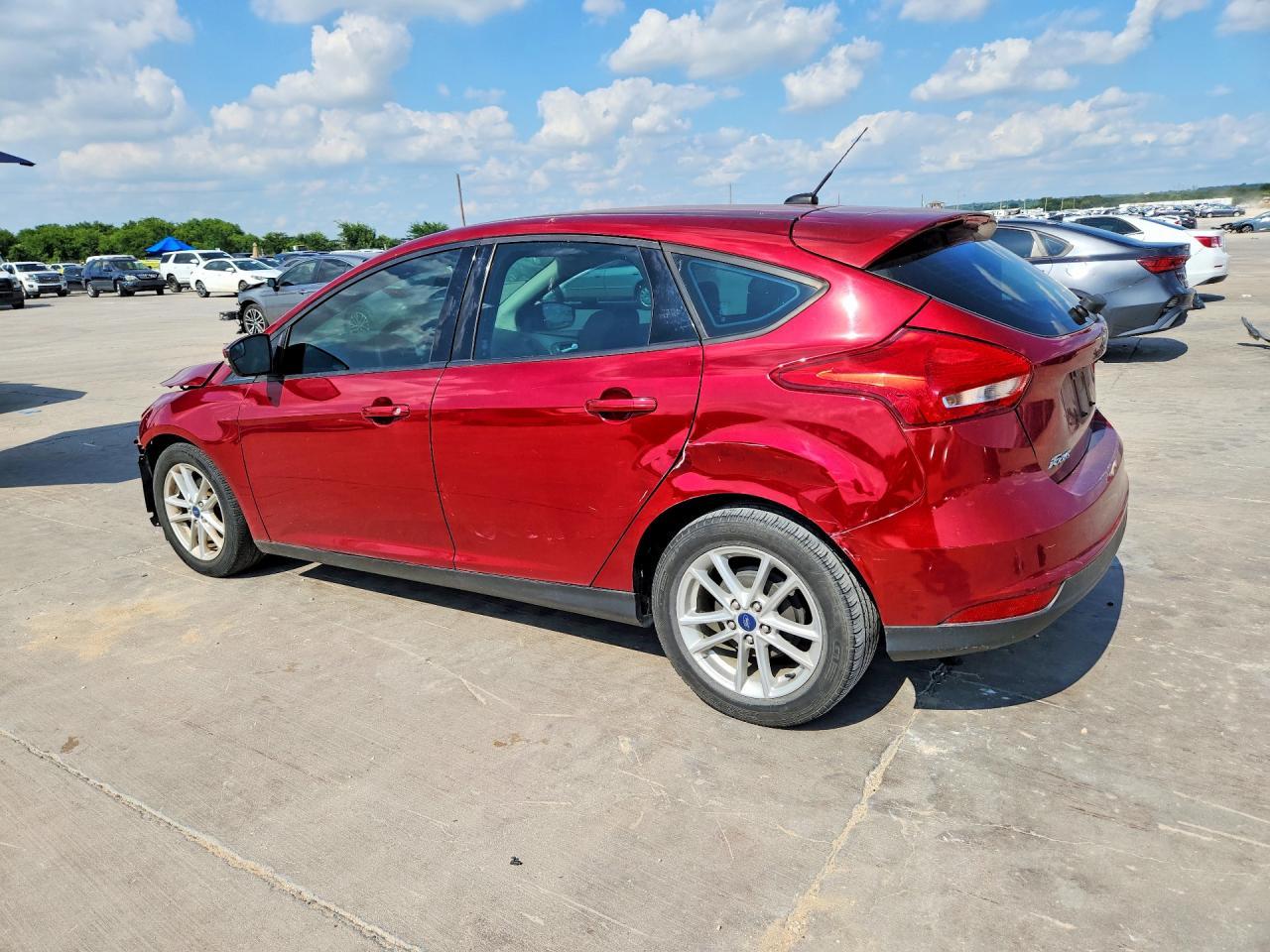 2017 Ford Focus Se - zdjęcie 2
