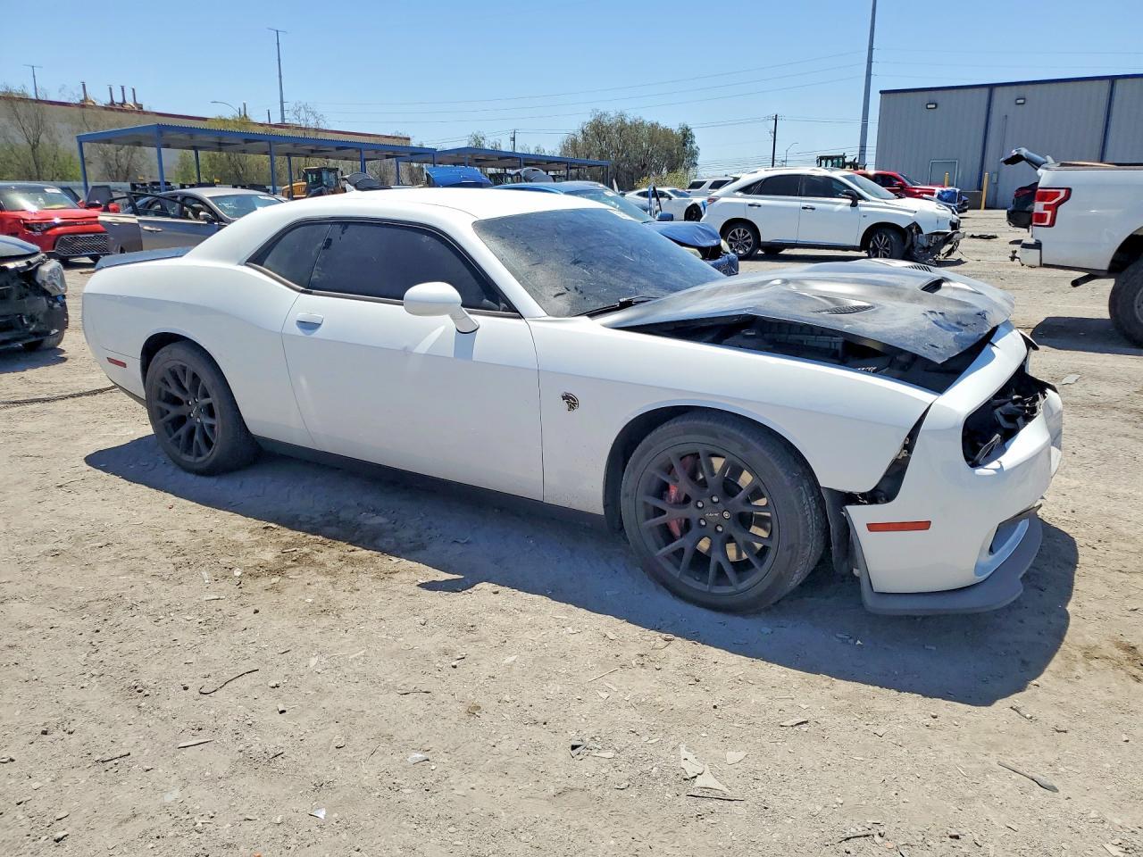 2016 Dodge Challenger Srt Hellcat - zdjęcie 4