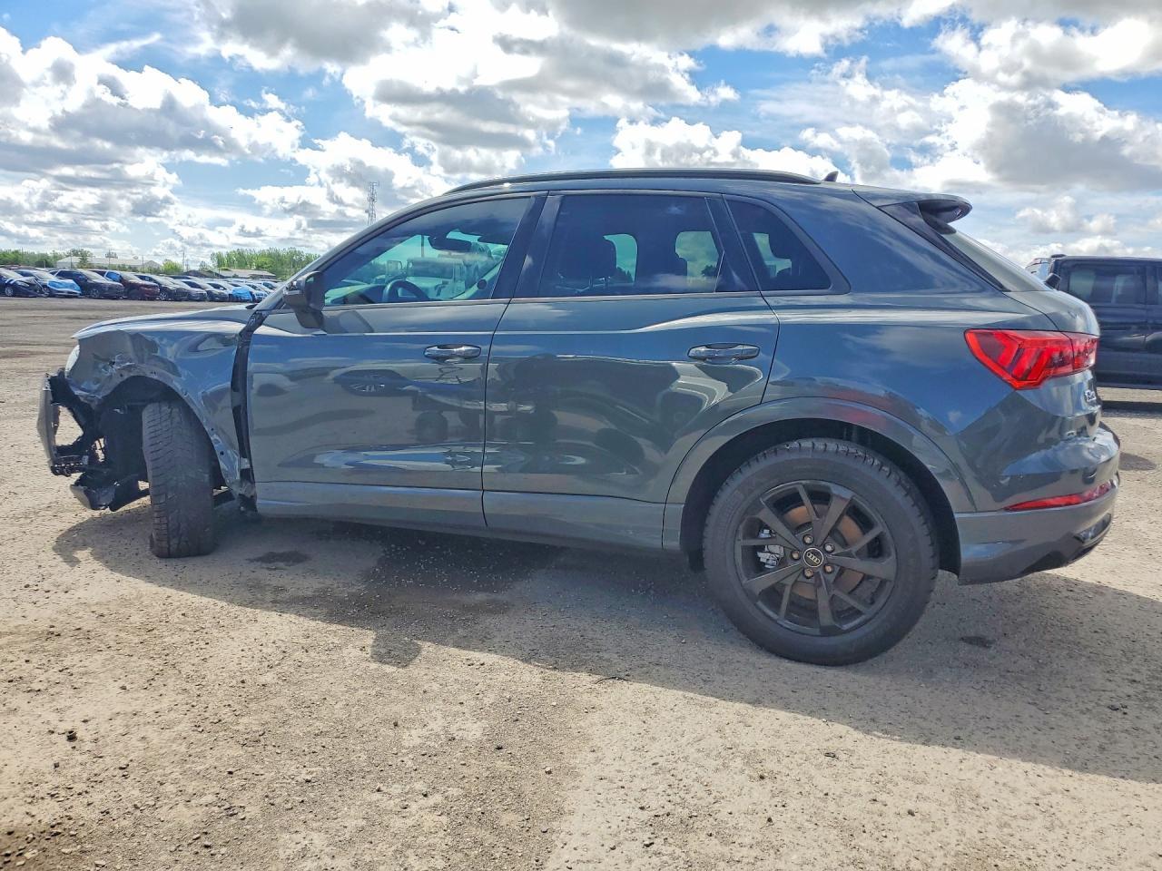 Audi Q3 - zdjęcie 2