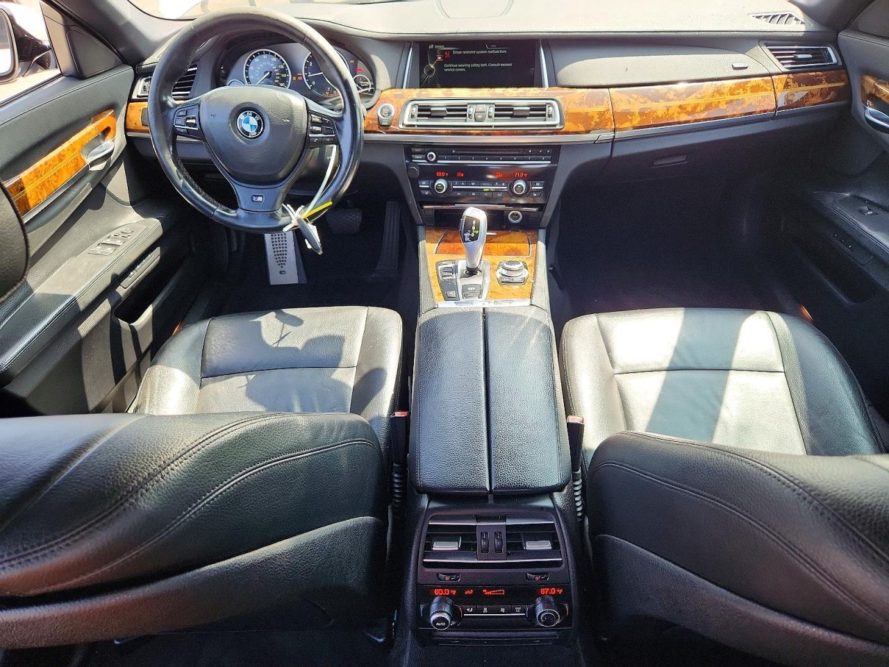2013 BMW 740 I - zdjęcie 8