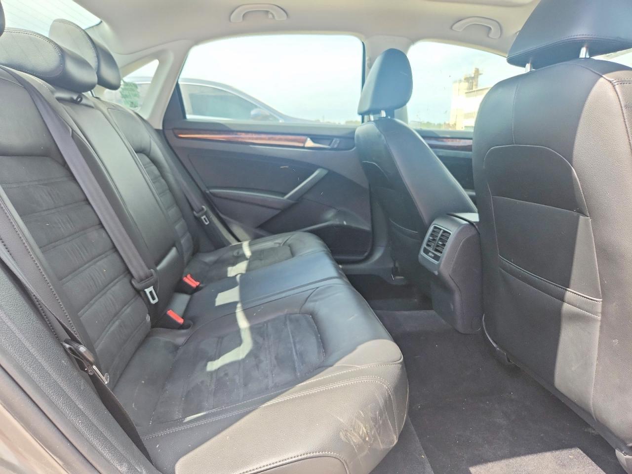 2013 Volkswagen Passat Sel - zdjęcie 10