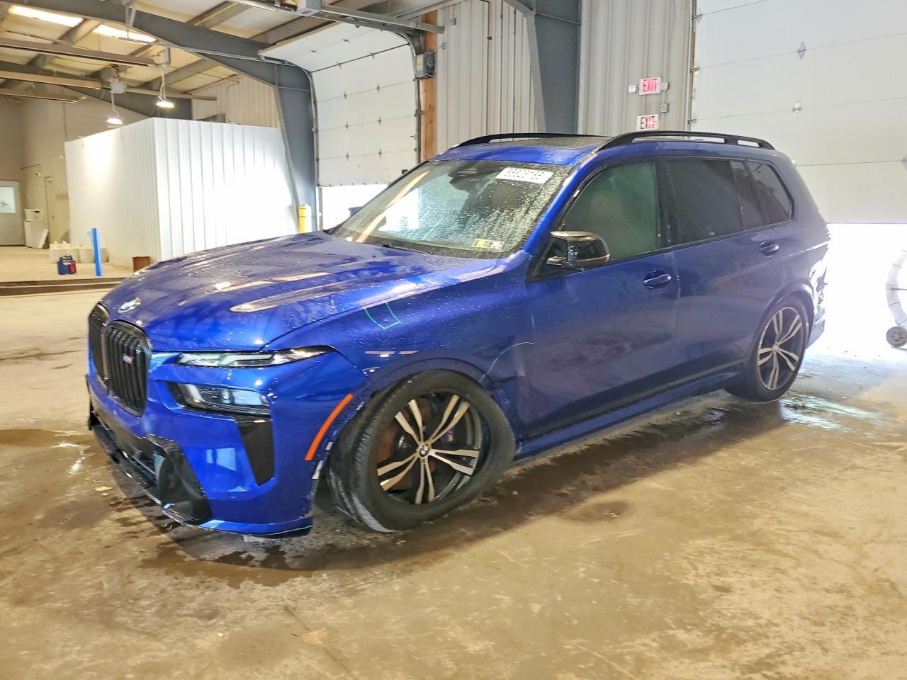 2025 BMW X7 M60I - zdjęcie główne