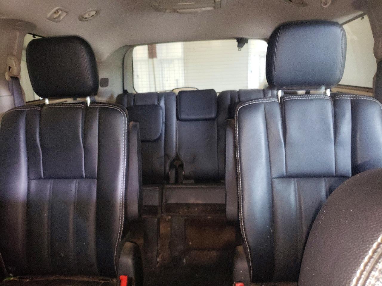 2015 Chrysler Town & Country Touring L - zdjęcie 10