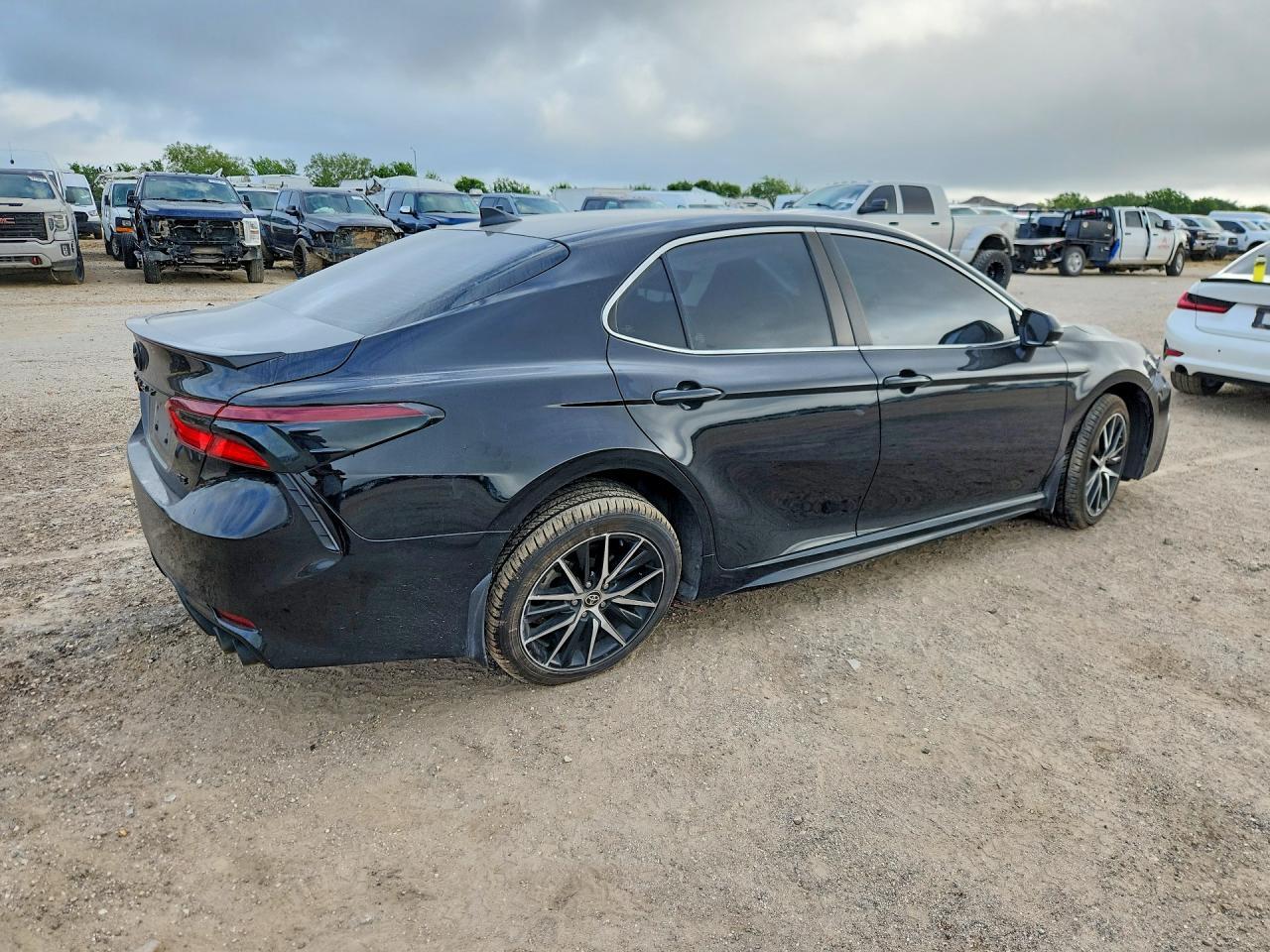 2024 Toyota Camry Se - zdjęcie 3