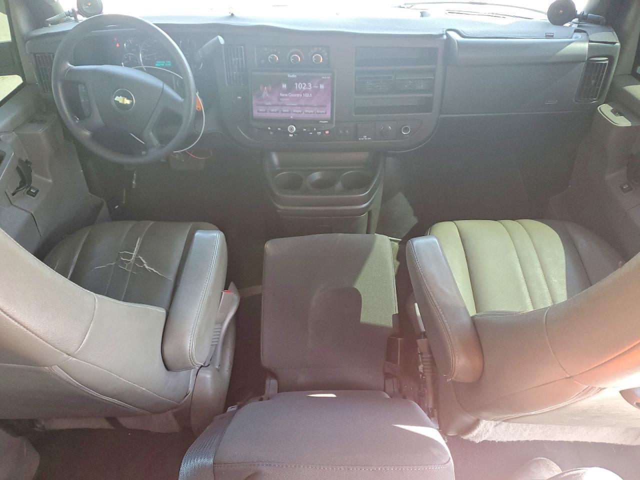 2020 Chevrolet Express G3500 Lt - zdjęcie 8