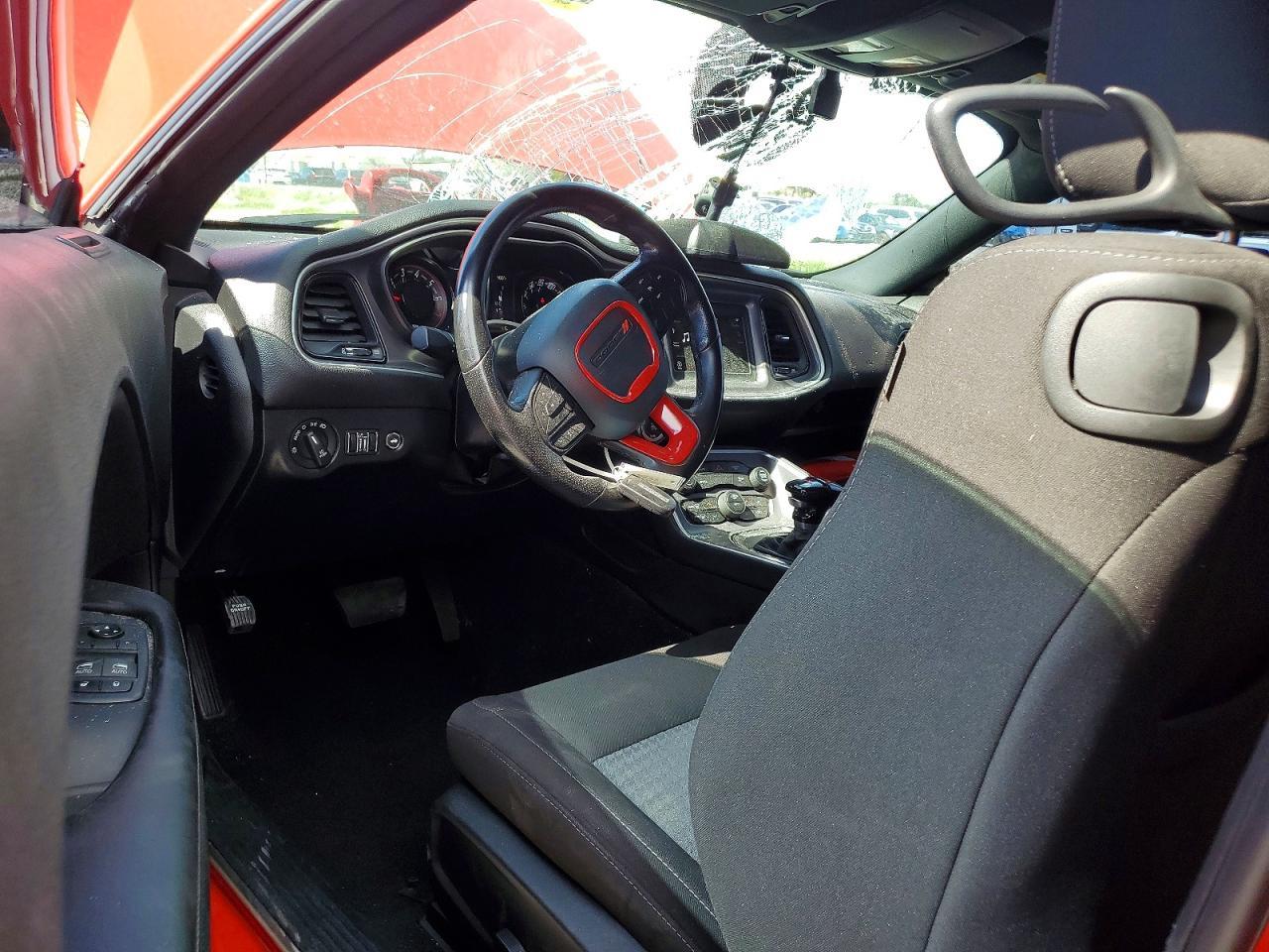 2020 Dodge Challenger Sxt - zdjęcie 8
