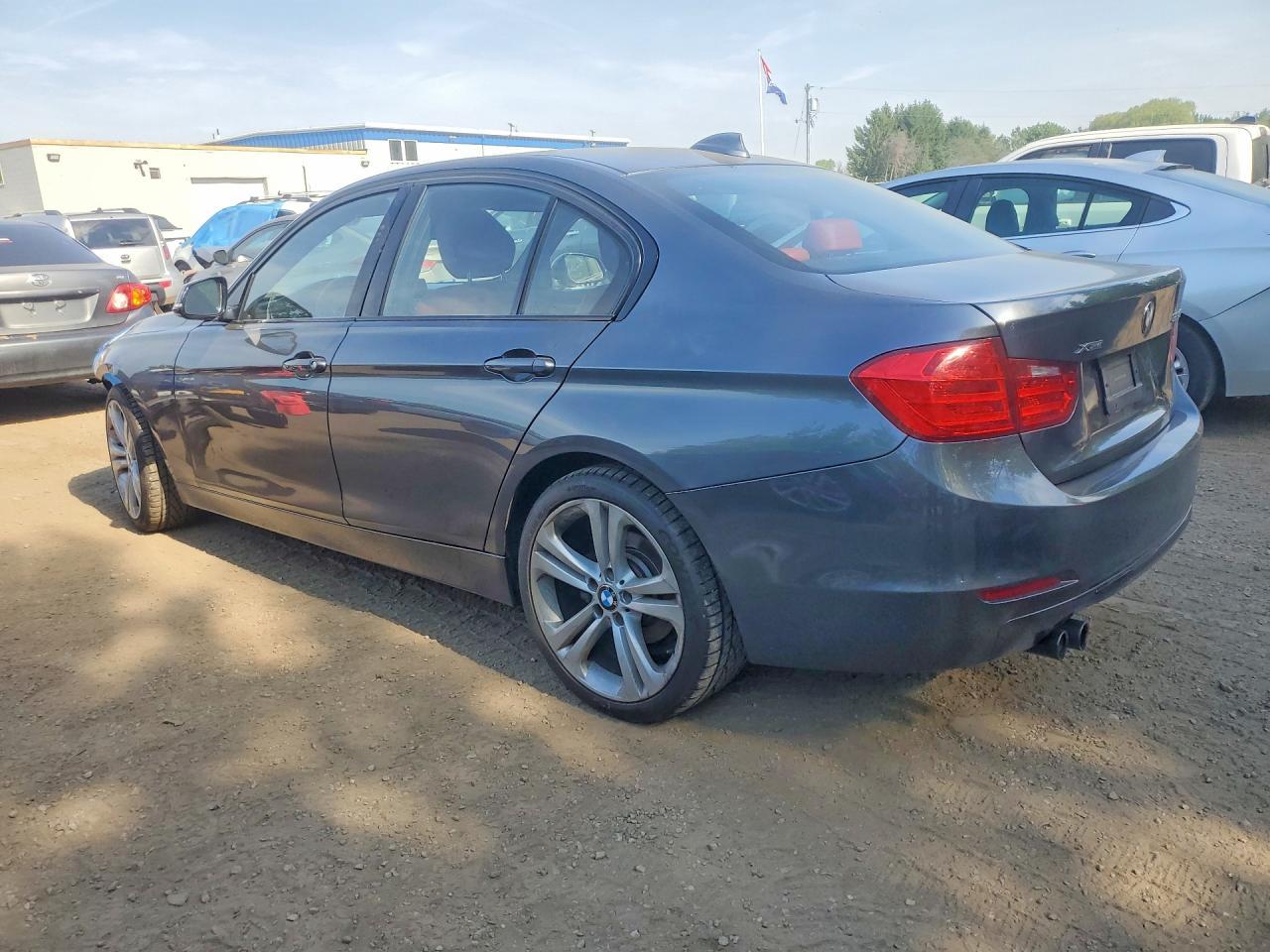 2014 BMW Seria 3 328i - zdjęcie 2