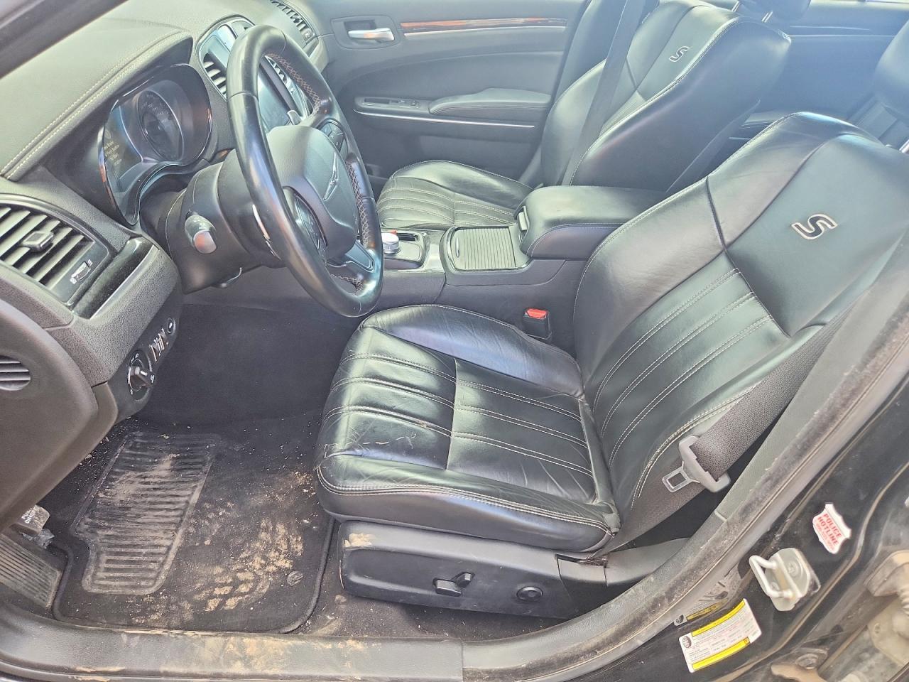 2019 Chrysler 300 S - zdjęcie 7