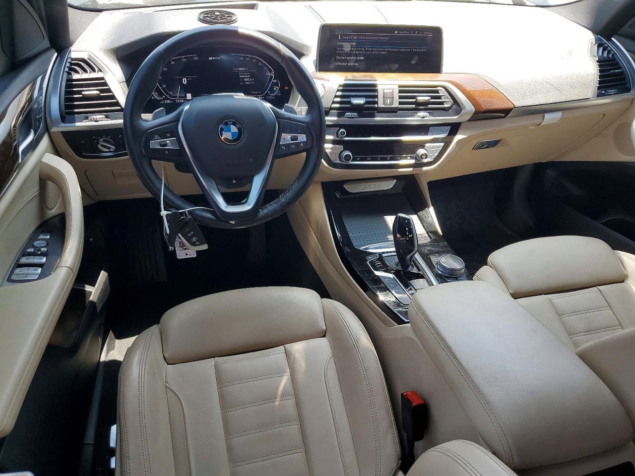 2021 BMW X3 xDrive30E - zdjęcie 8