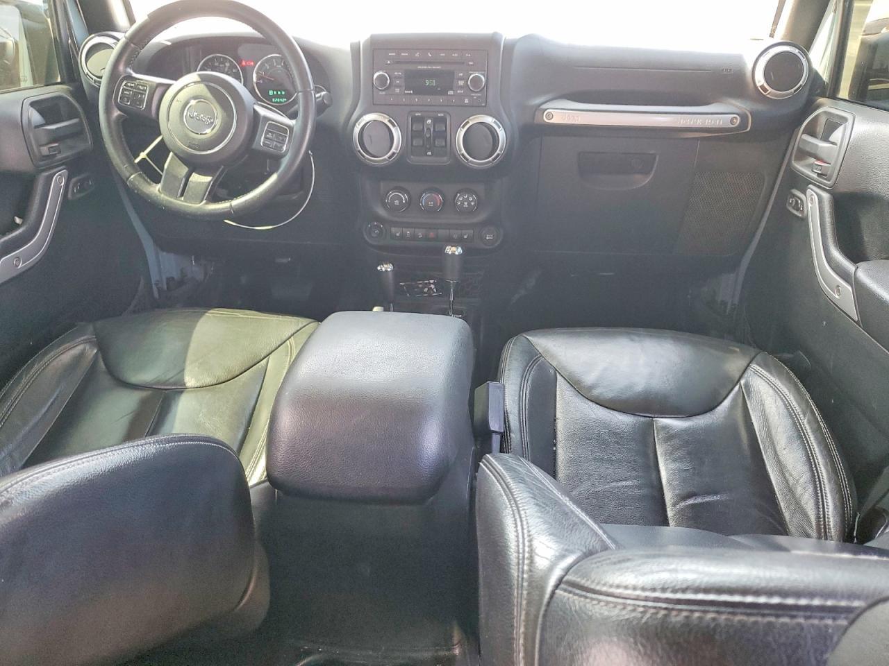 2015 Jeep Wrangler Unlimited Rubicon - zdjęcie 8