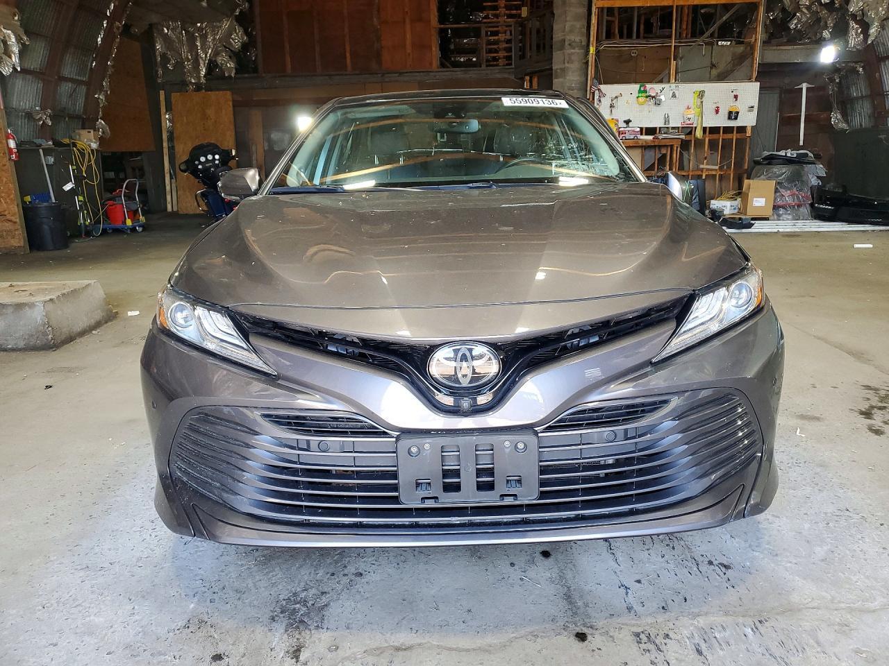 2019 Toyota Camry Xle - zdjęcie 5