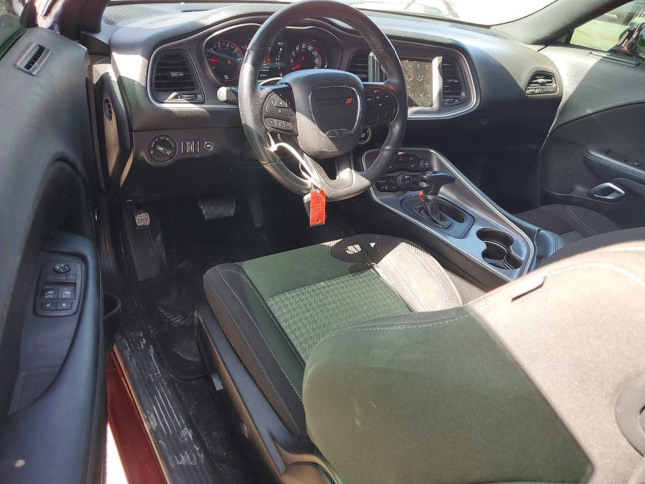 2022 Dodge Challenger Sxt - zdjęcie 8