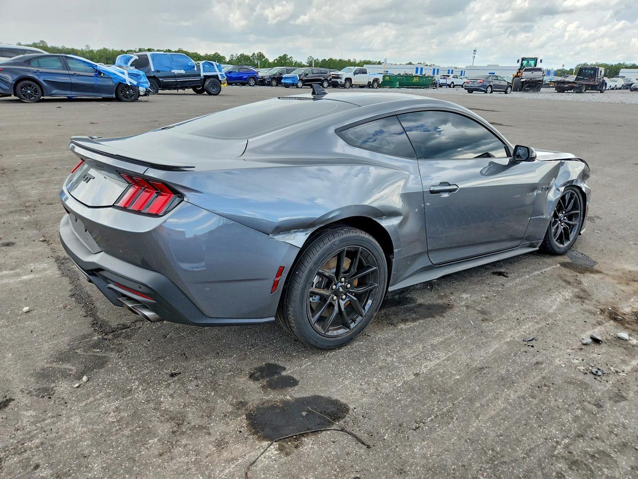 2025 Ford Mustang Gt - zdjęcie 3