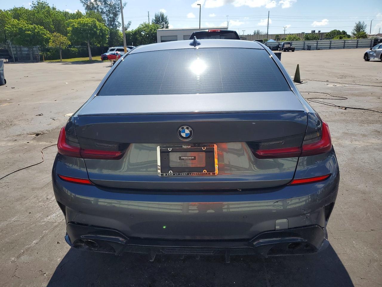 2022 BMW 330I - zdjęcie 6