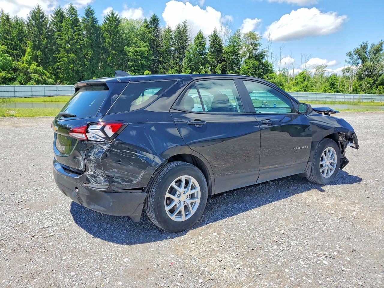 2024 Chevrolet Equinox Ls - zdjęcie 3