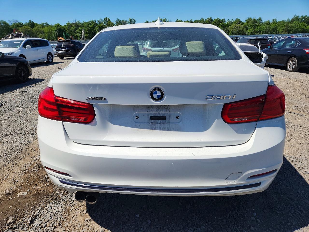 2018 BMW Seria 3 330i - zdjęcie 6