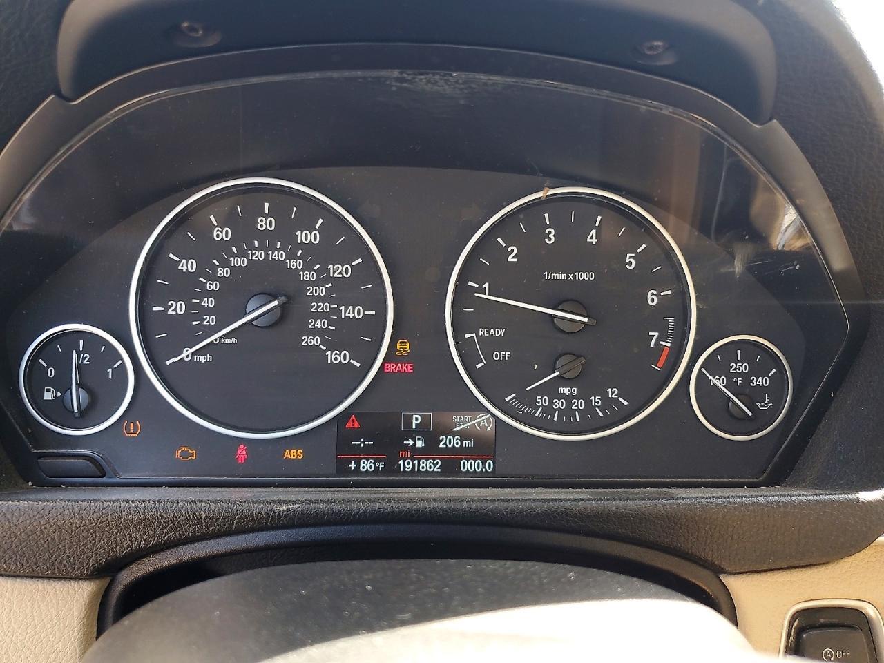 2014 BMW 320 I - zdjęcie 9