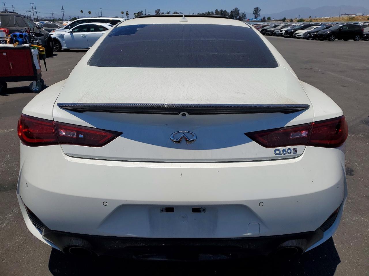 2021 Infiniti Q60 Red Sport 400 - zdjęcie 6