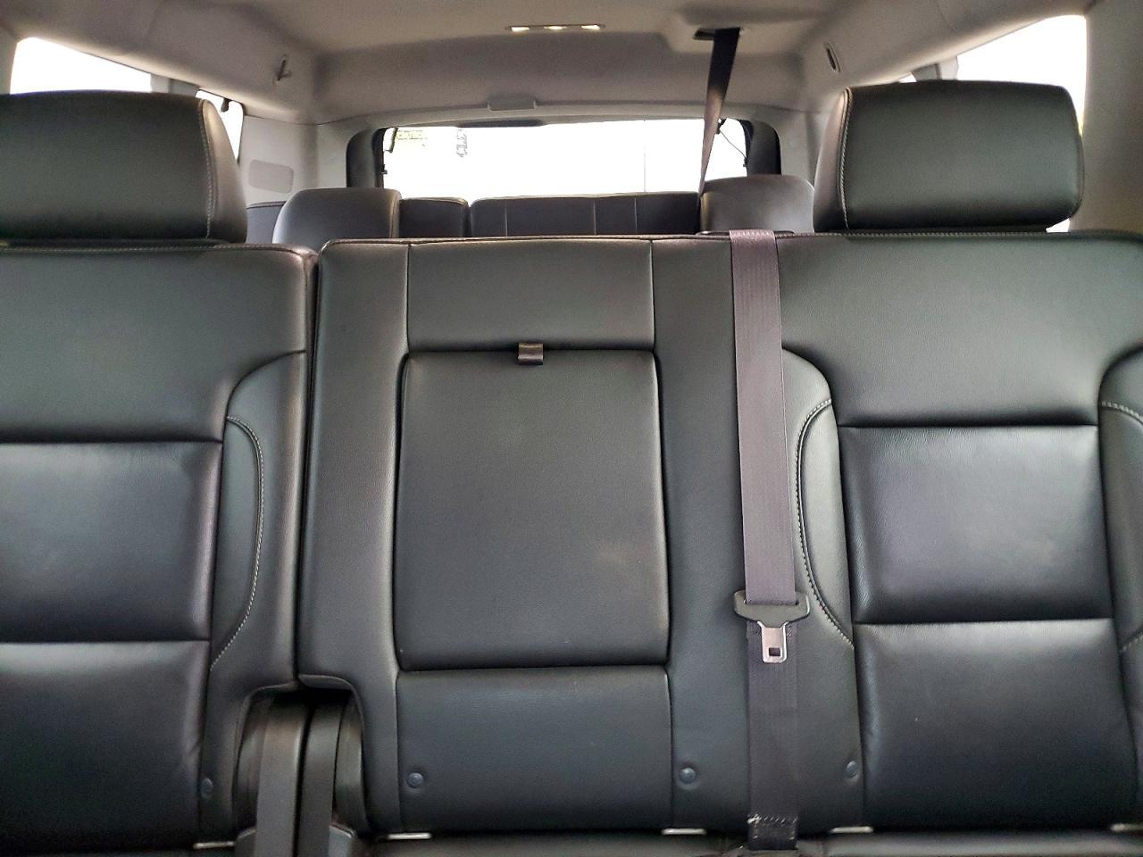 2017 Chevrolet Suburban K1500 Lt - zdjęcie 10