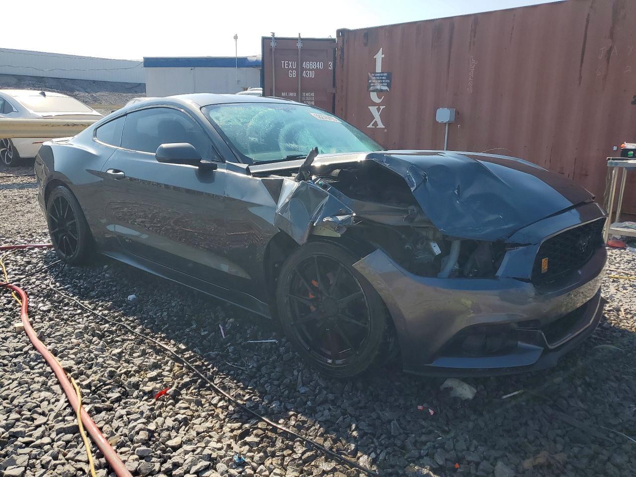 2016 Ford Mustang - zdjęcie 4
