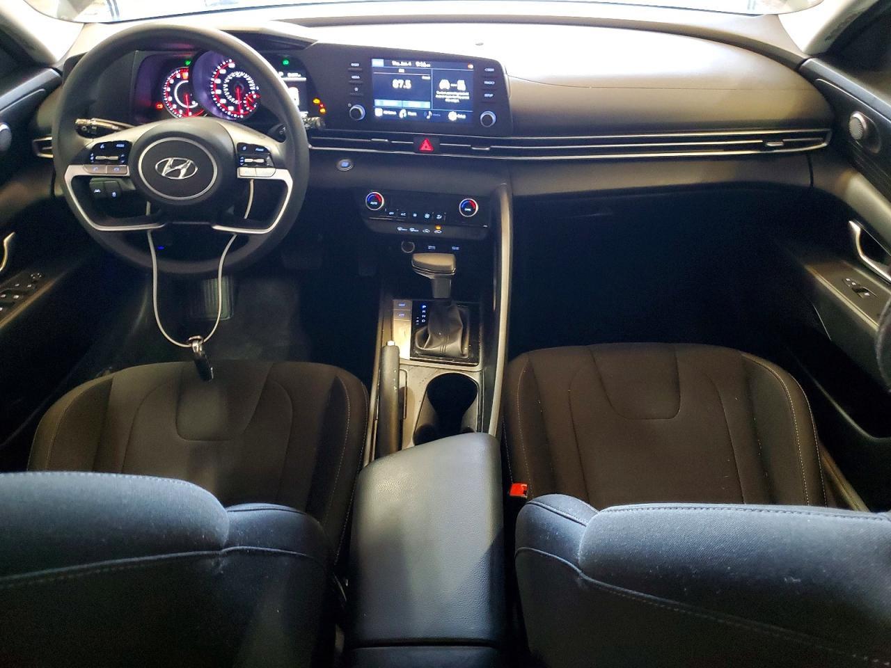 2022 Hyundai Elantra Sel - zdjęcie 8