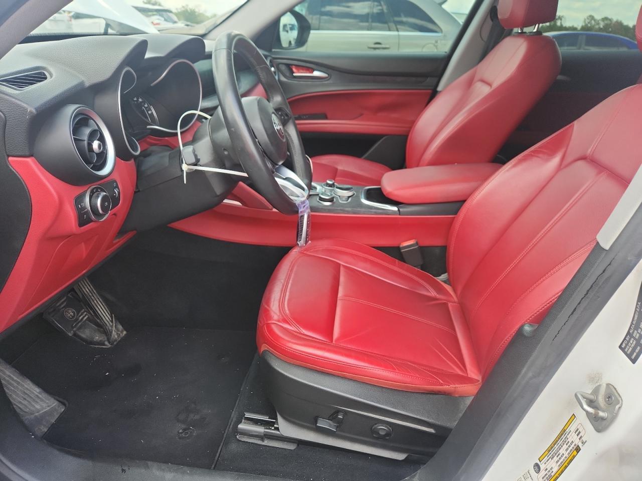 2020 Alfa Romeo Stelvio - zdjęcie 7