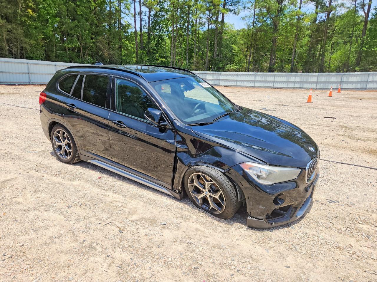 2017 BMW X1 Sdrive28I - zdjęcie 4