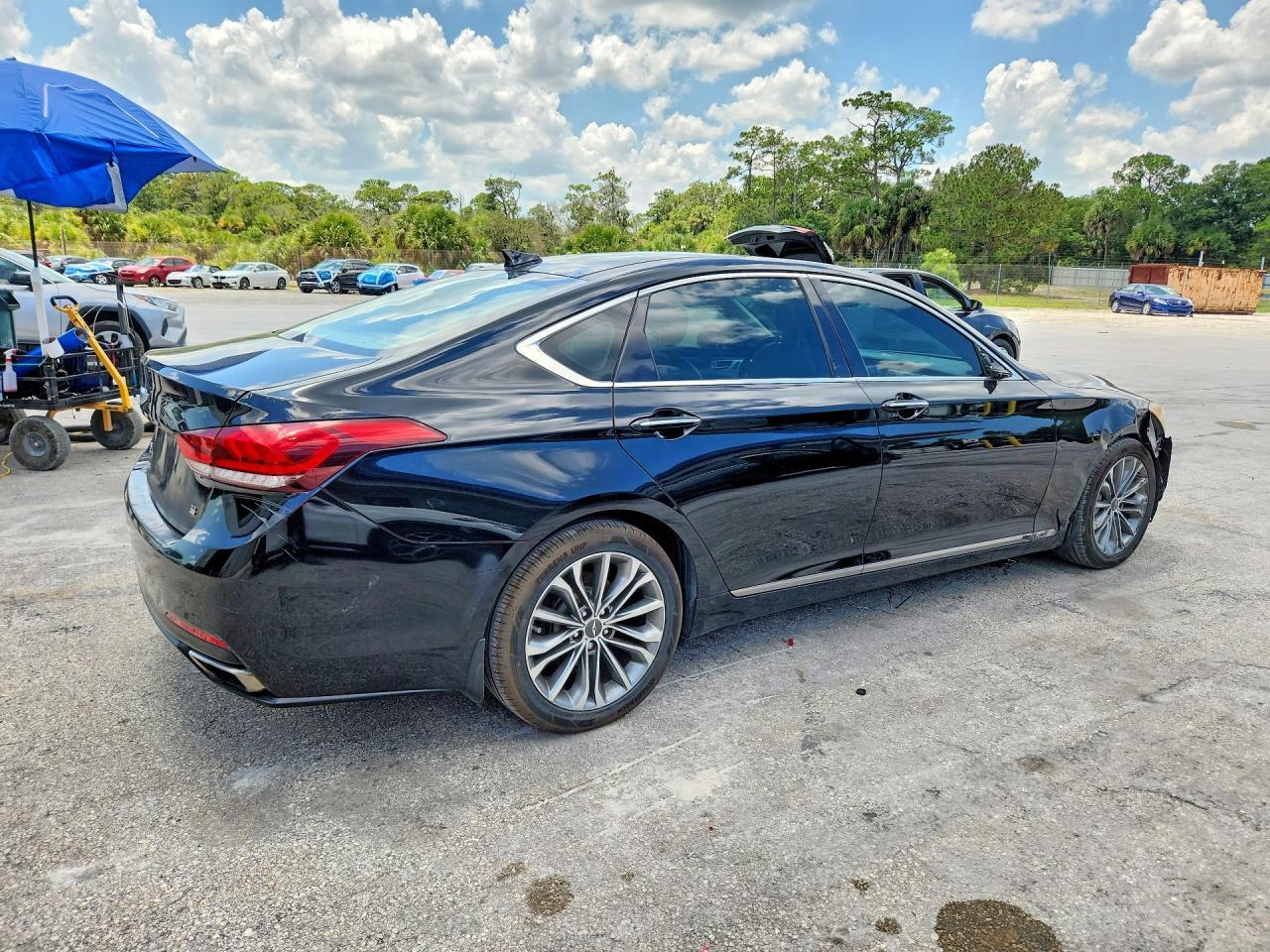 2016 Hyundai Genesis 3.8 - zdjęcie 3