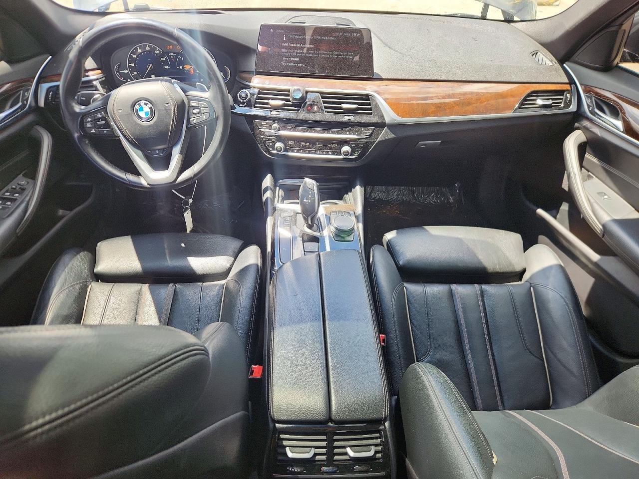 2018 BMW Seria 5 540i - zdjęcie 8