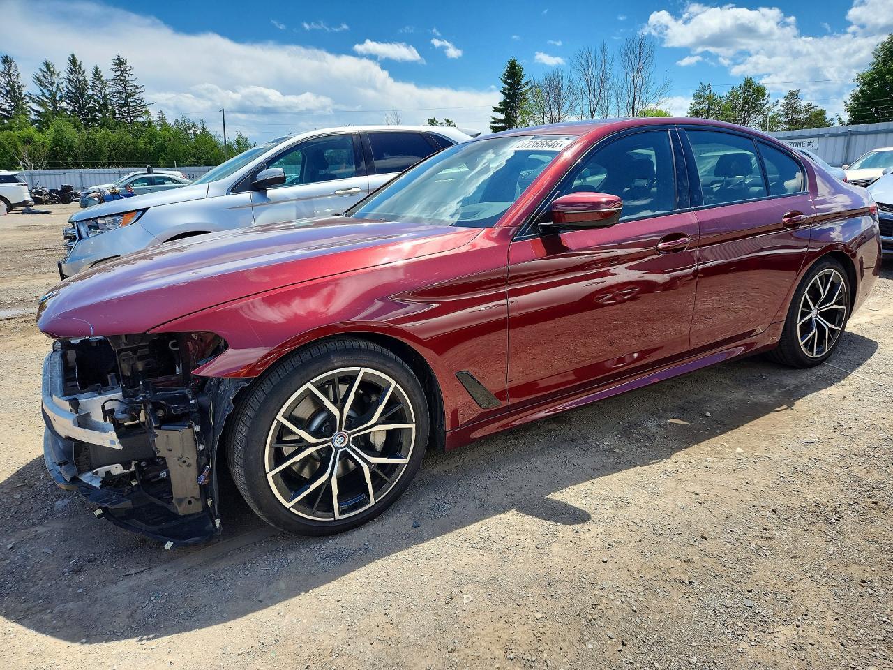2022 BMW Seria 5 530i - zdjęcie główne