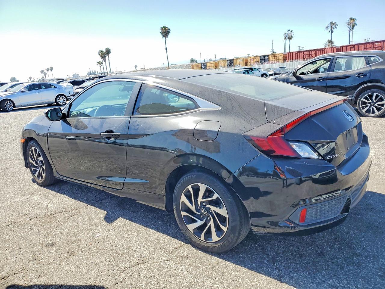 2017 Honda Civic Lx - zdjęcie 2