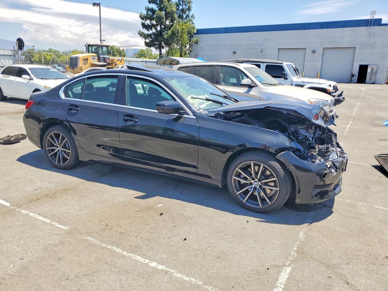 2021 BMW 330E - zdjęcie 4