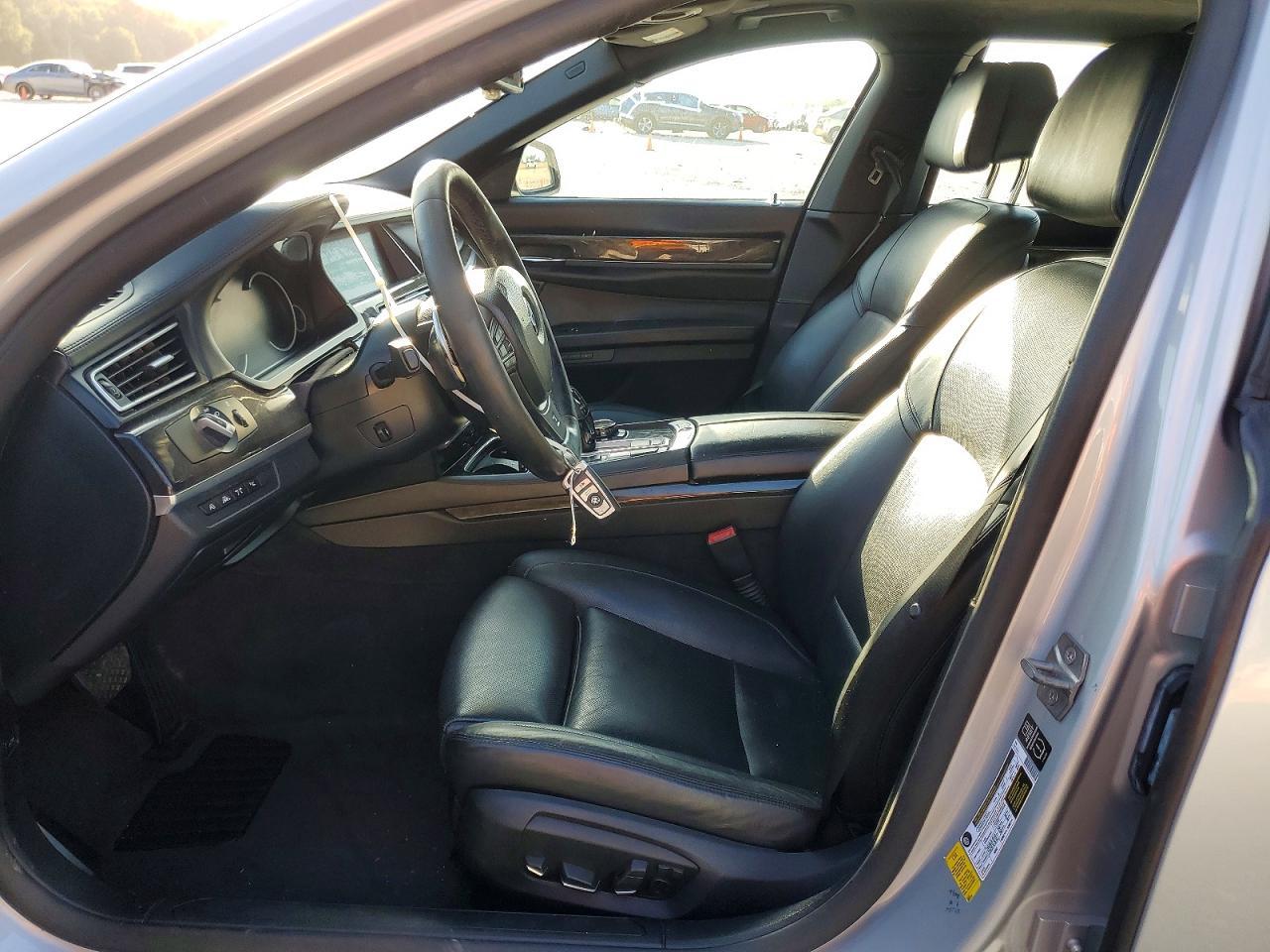2014 BMW 750 Li - zdjęcie 7