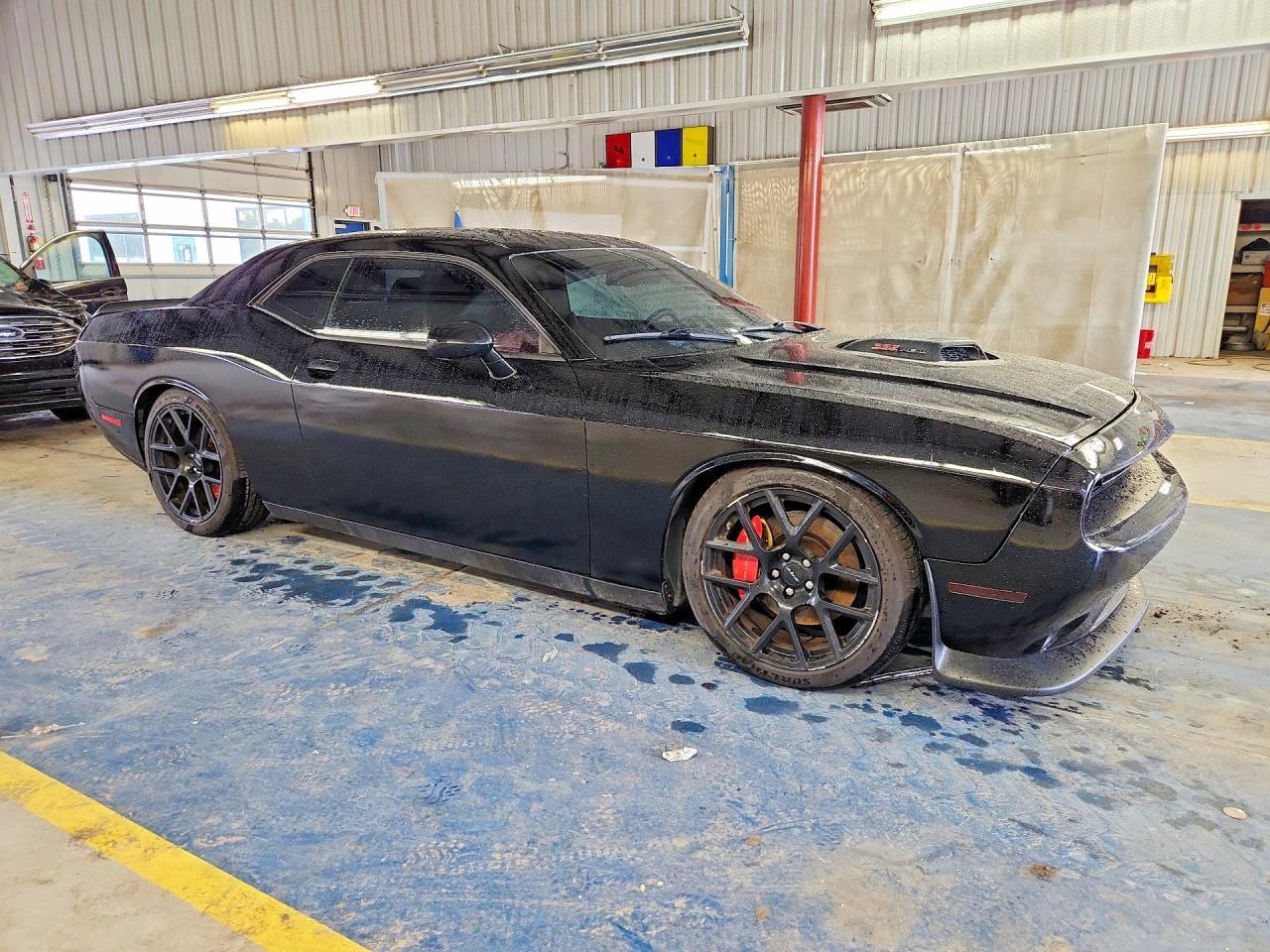 2015 Dodge Challenger R - zdjęcie 4