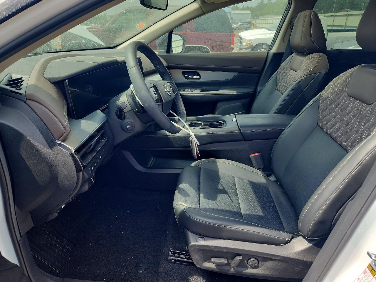 2025 Nissan Murano Platinum - zdjęcie 7