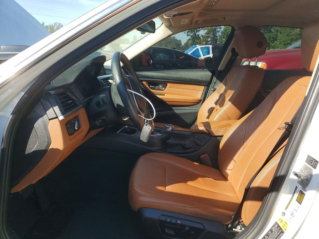 2015 BMW Seria 3 328i - zdjęcie 7