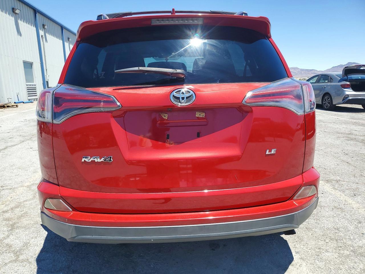 2016 Toyota Rav4 Le - zdjęcie 6