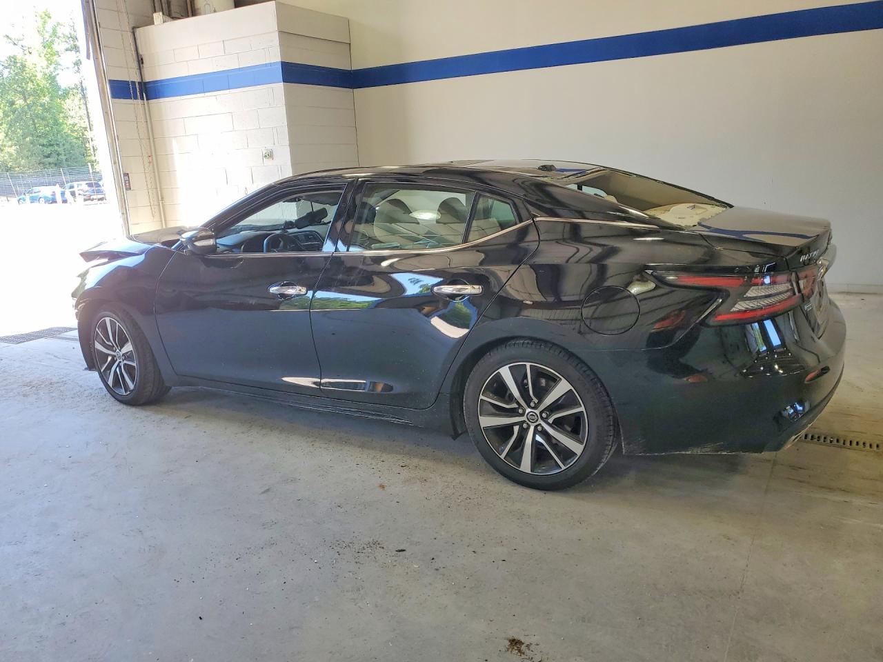 2021 Nissan Maxima Sv - zdjęcie 2
