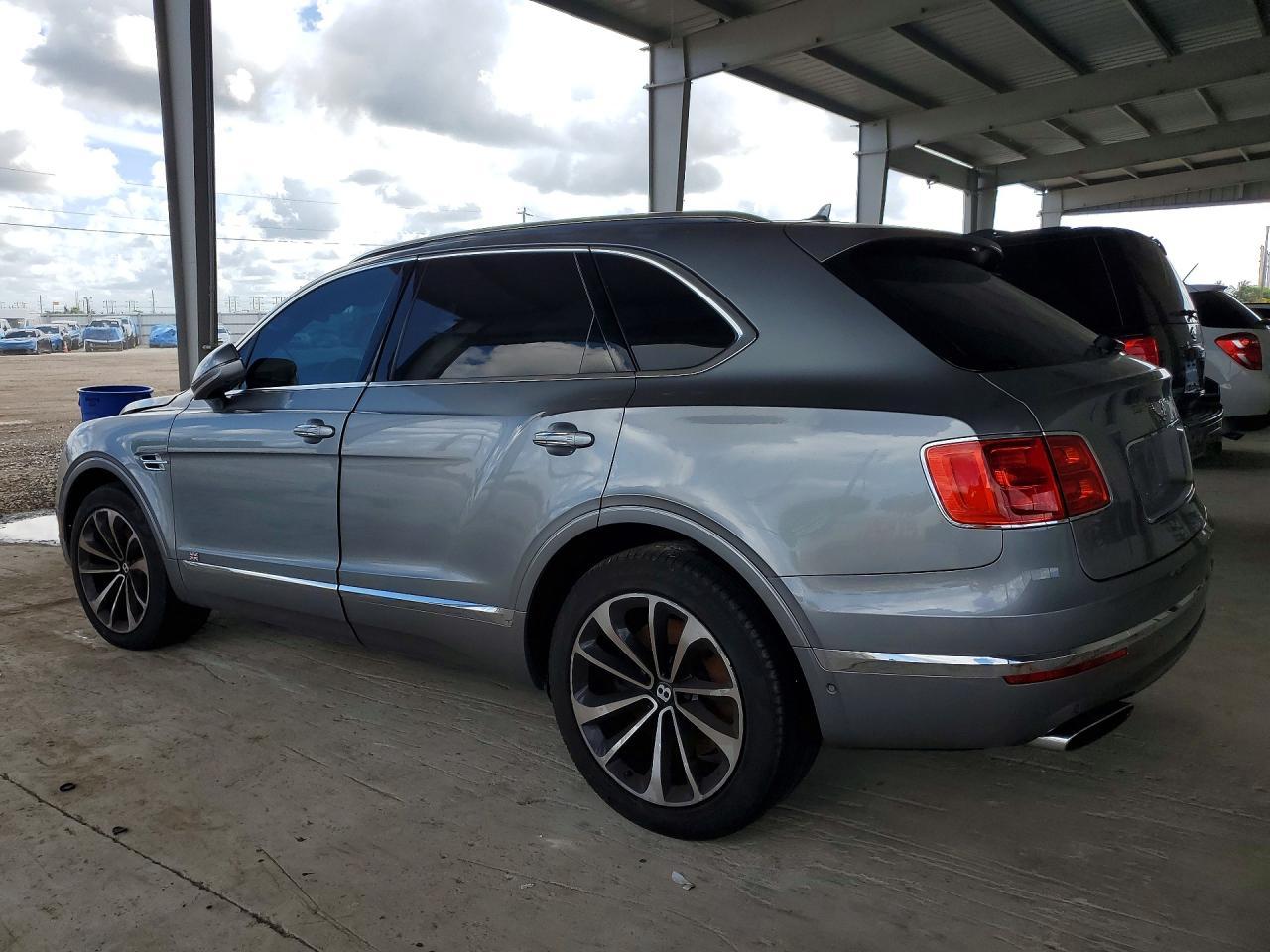 2018 Bentley Bentayga - zdjęcie 2