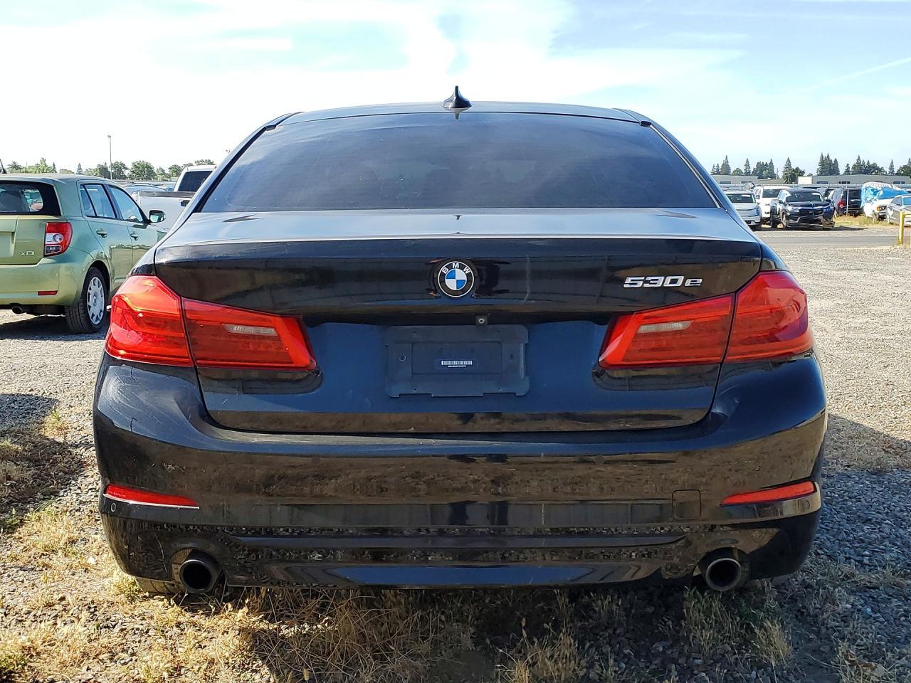 2020 BMW 530E - zdjęcie 6
