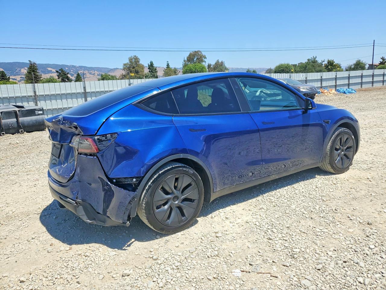 2025 Tesla Model Y - zdjęcie 3