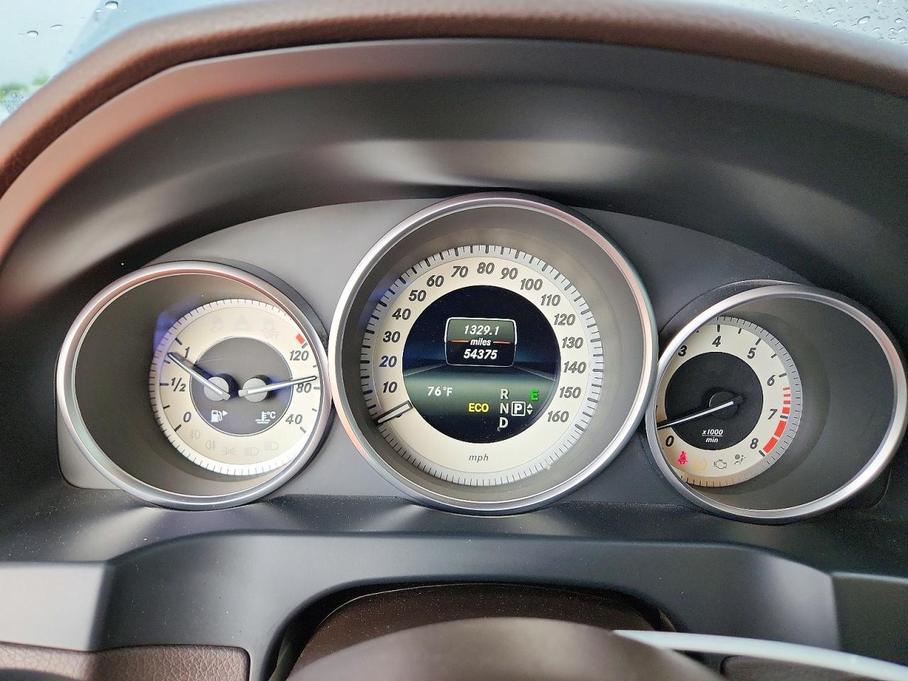 2014 Mercedes-Benz E 550 - zdjęcie 9