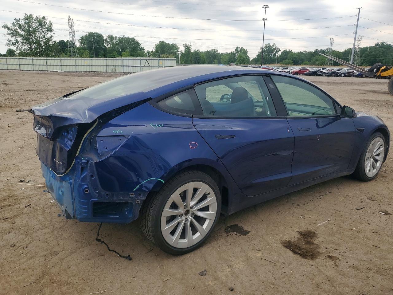 2021 Tesla Model 3 - zdjęcie 3