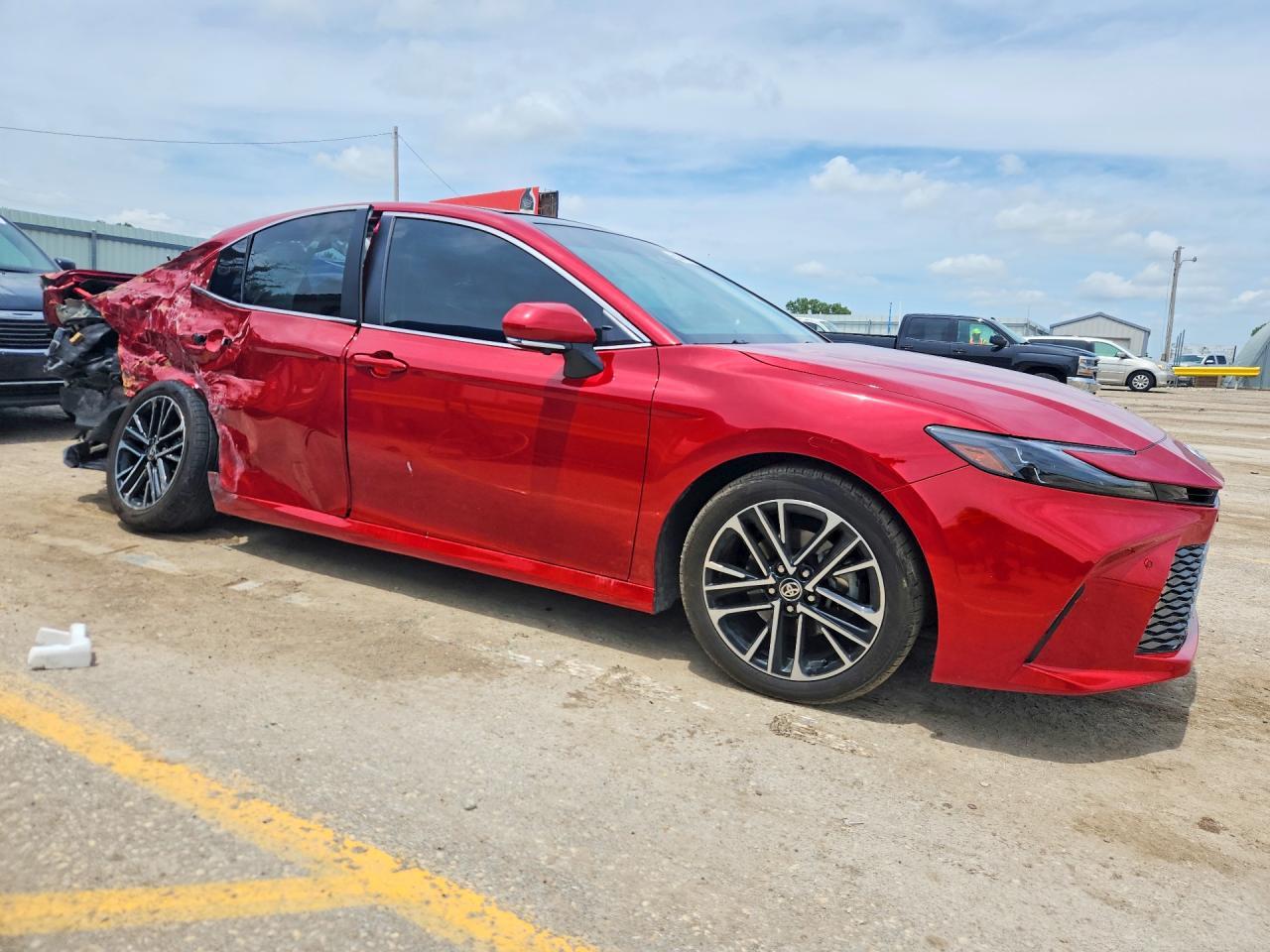 2025 Toyota Camry Xle - zdjęcie 4
