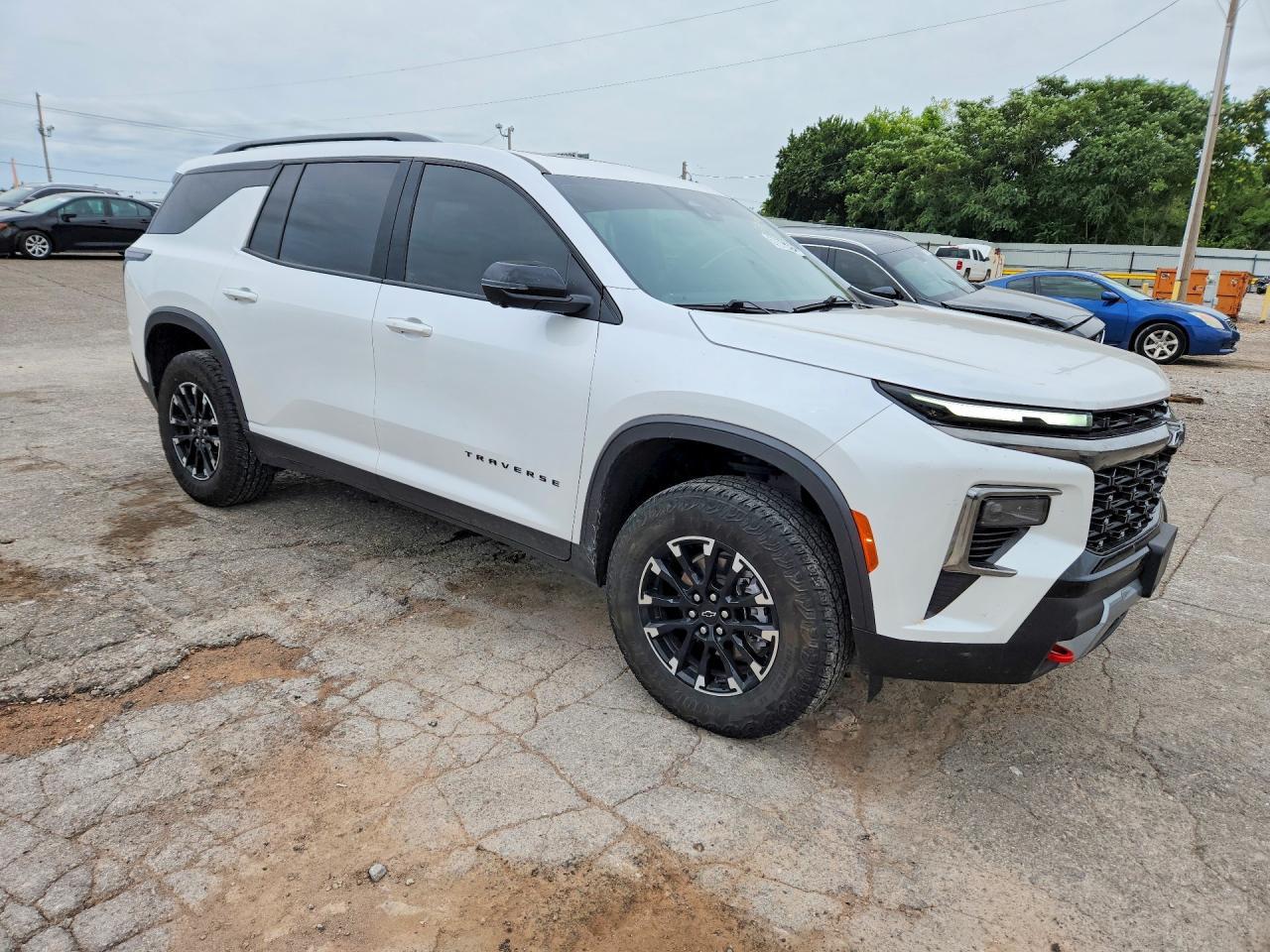 2024 Chevrolet Traverse Lt Z71 - zdjęcie 4