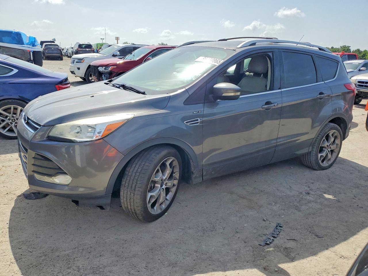 2014 Ford Escape Titanium - zdjęcie główne